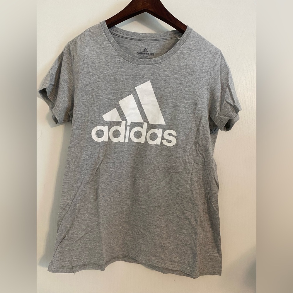 Adidas T- shirt | Color: Gray and White  | Size : Medium |